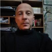 Diplomato in lingue, con esperienza, offre lezioni private d’inglese e francese a Taranto e online